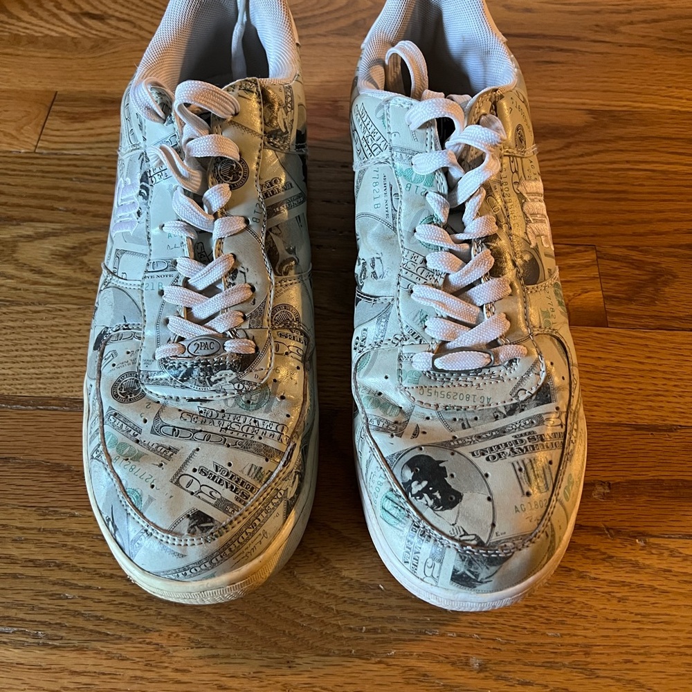 makaveli branded Tupac shoes